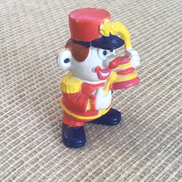 Vintage 1981 Mego Corp Clown Figurine, 2 1/4” - Picture 6 of 13